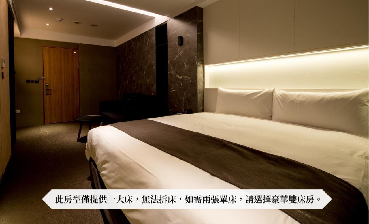 He-Jia Hotel Миаоли Екстериор снимка
