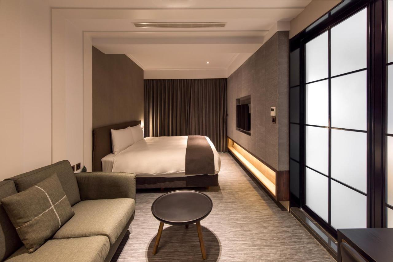 He-Jia Hotel Миаоли Екстериор снимка